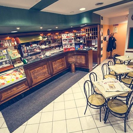 拉盖伊塔酒店 Millesimo 外观 照片