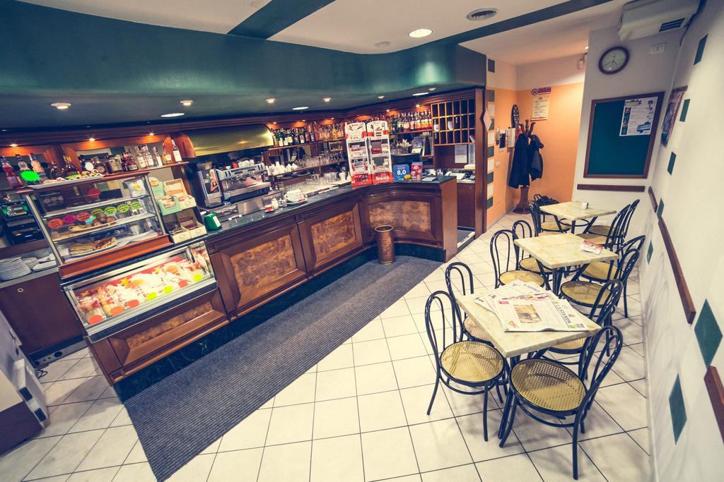 拉盖伊塔酒店 Millesimo 外观 照片