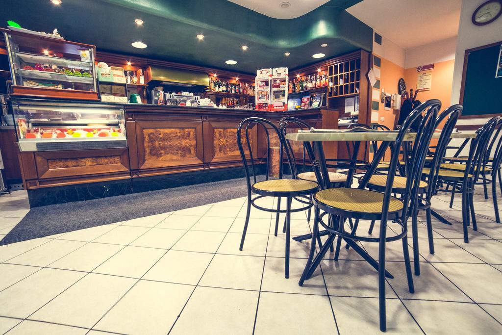 拉盖伊塔酒店 Millesimo 外观 照片